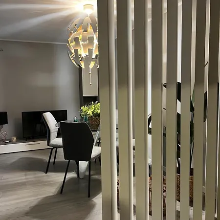 Modern By Homing Faro
