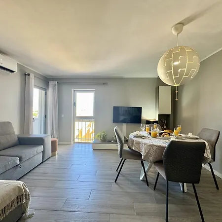 Apartment Modern By Homing *