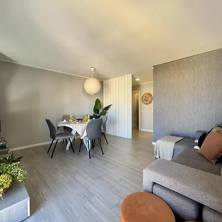 Modern By Homing Apartman